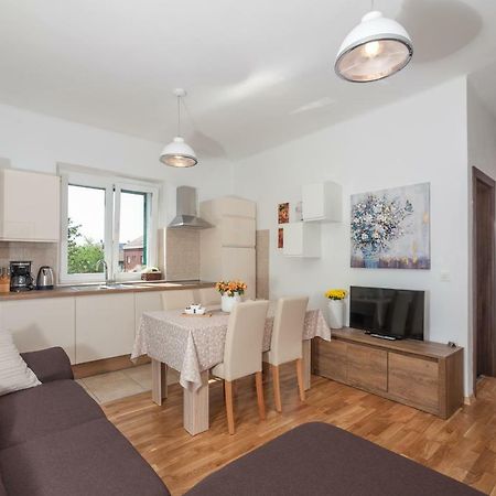 Apartment Sunny Place 扎达尔 外观 照片
