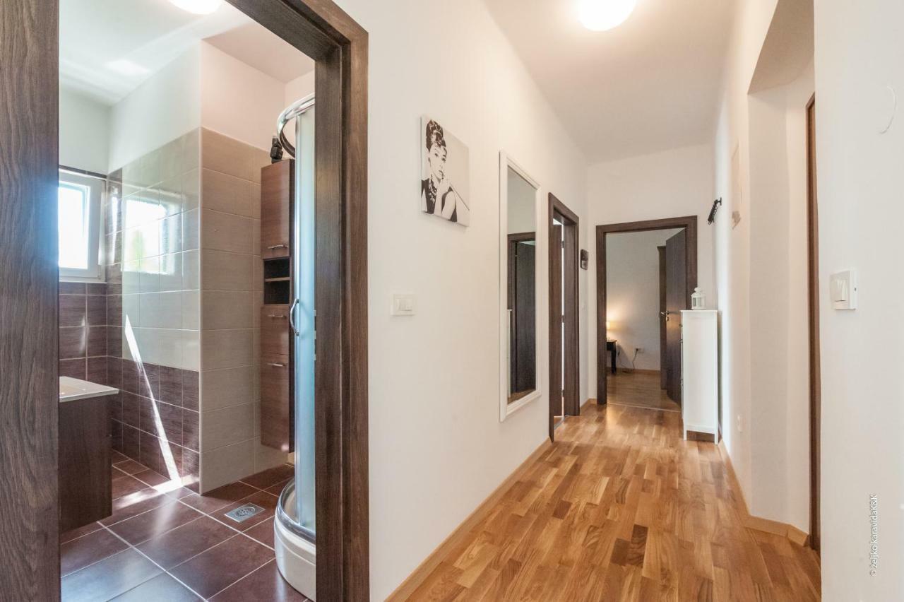 Apartment Sunny Place 扎达尔 外观 照片