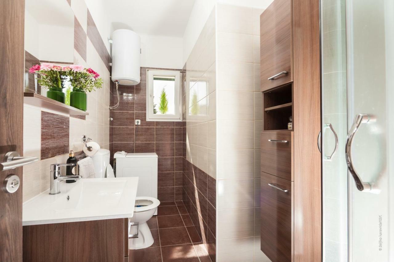 Apartment Sunny Place 扎达尔 外观 照片