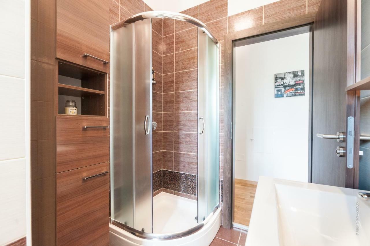 Apartment Sunny Place 扎达尔 外观 照片